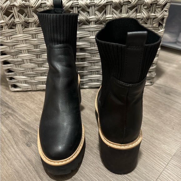 DV by Dolce Vita Tyler Women's Chelsea Boot - Picture 5 of 8